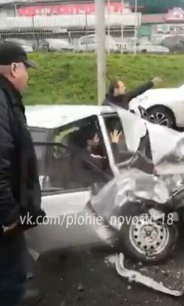 Слабоумие и отвага на Акуловском шоссе Слабоумие и отвага на Акуловском шоссе