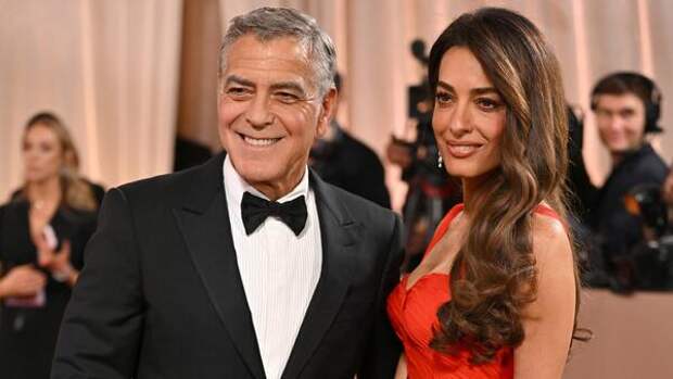 Эффектное возвращение «французов» Джорджа и Амаль Клуни: актер не огорчился, проиграв Шаламе