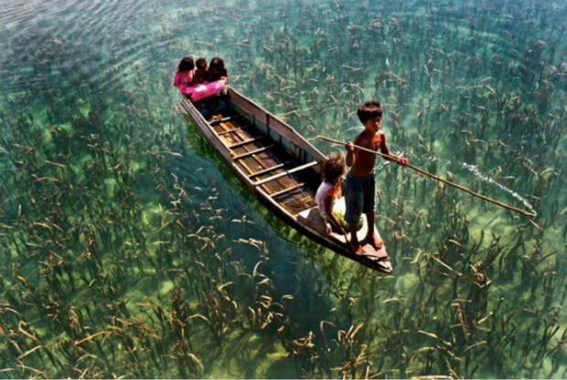 Кристально чистая вода.