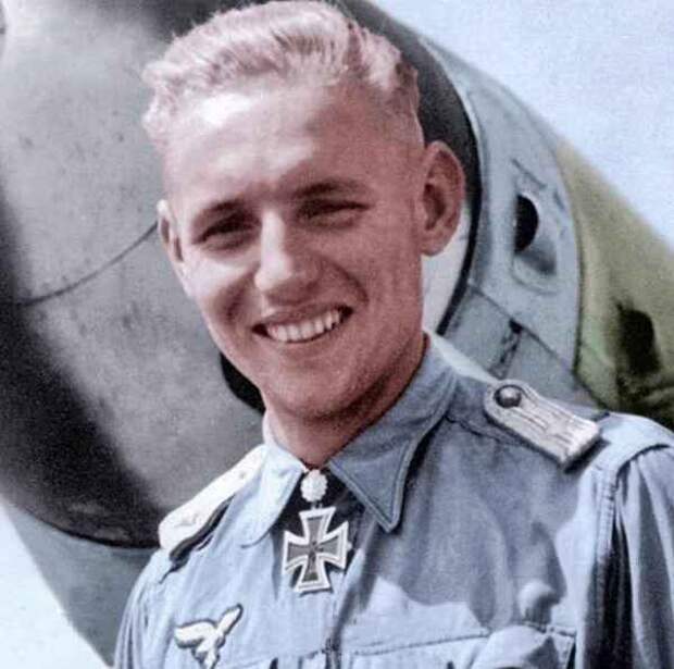 Рассказ от «рыцаря рейха»: русские летчики поразили своей смекалкой лучшего немецкого аса Хартманна