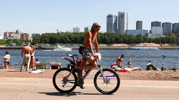 Синоптик Леус: в ближайшие дни в Москве и области сохранится высокая температура