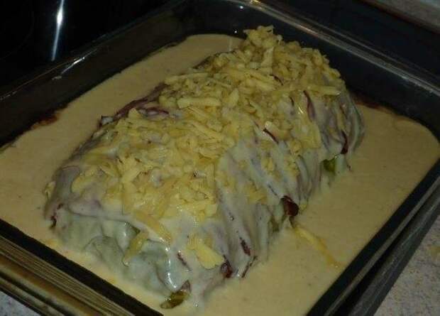 Мясной рулет "Голубец" в сливочном соусе