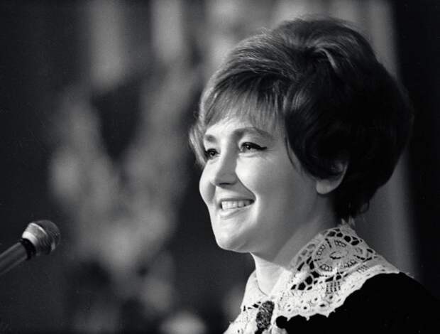 Советская телеведущая и диктор Светлана Жильцова умерла в 89 лет