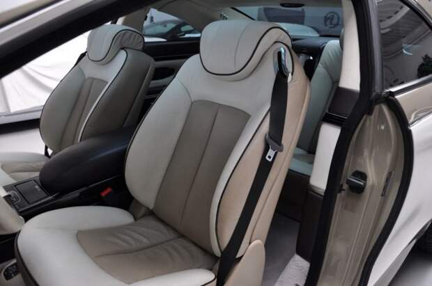 Эксклюзивный Maybach, который якобы делали для ливийского революционера, выставили на продажу