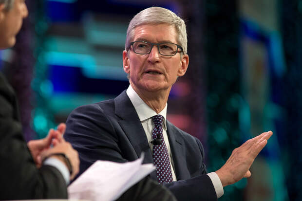 Тим Кук предсказал дефицит техники Apple