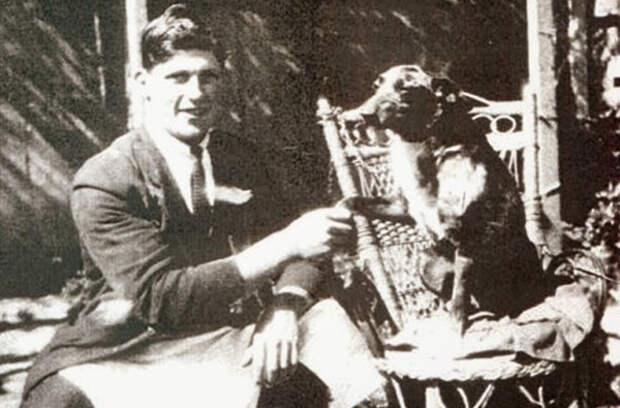 Собака Блуи, 29 лет и 160 дней Австралийская пастушья собака по кличке Блуи дожила до 29 лет и 160 дней. Пес умер в 1939 году, а его имя было внесено в список рекордсменов-долгожителей.