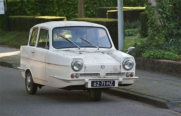 Трёхколёсные автомобили Reliant Regal