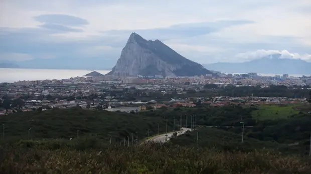 Испания достигла соглашения с Великобританией по Гибралтару