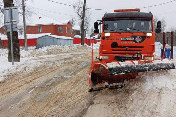В Туле продолжается круглосуточная уборка после снегопада