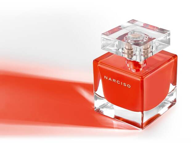 NARCISO-eau-de-toilette-rouge-creative-visual-Narciso-Rodriguez-Parfums