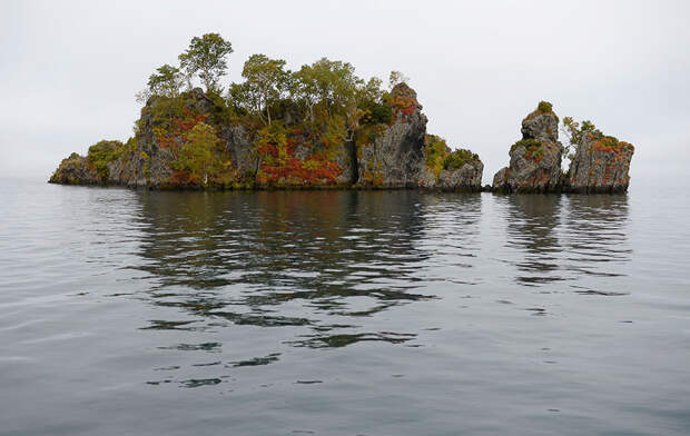Лавовые островки недалеко от вулкана Ильинская сопка
