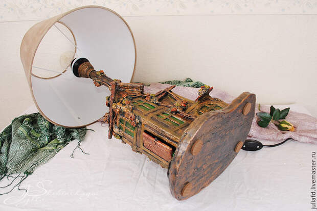 Красота своими руками. ЛАМПА - ДОМИК из бросового материала (2) (700x468, 327Kb)