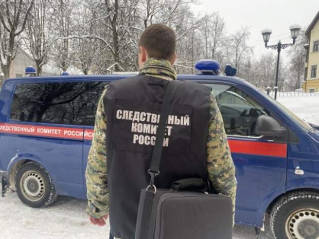 Появилось видео обыска в машине, на которой похитили девочку в Смоленске