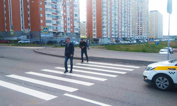 Руки ноги некрасовка. Отдел полиции Некрасовка. ОМВД Некрасовка г.Москвы. Пешеходный переход тоннель в Некрасовке. Участковые Некрасовки.