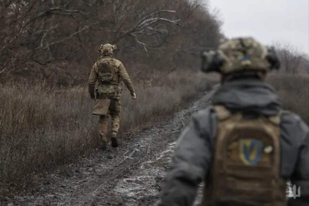 Минобороны РФ показало кадры массового бегства ВСУ из Пречистовки под Угледаром