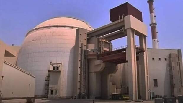 Возмущавшись о Запорожской АЭС, Запад никак не реагирует на удары по АЭС «Бушер