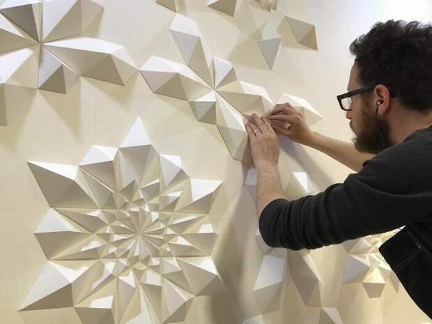 Инженер создает из бумаги геометрические картины и гифки, от которых глаза сходят с ума Скульптуры, волны, волшебство, иллюзии, оригами