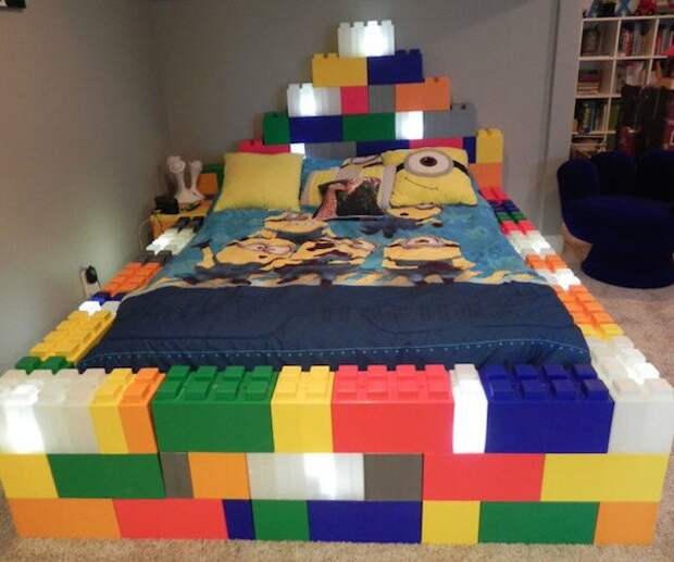 Потрясающие творения из LEGO, созданные в натуральную величину