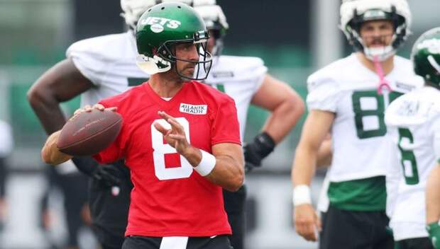 aaron rodgers practicing with the new york jets