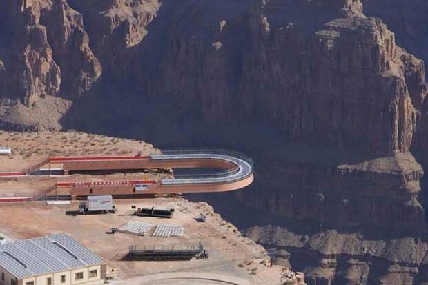 GrandCanyon06 GrandCanyon06 Головокружительная достопримечательность: стеклянная площадка над Гранд Каньоном