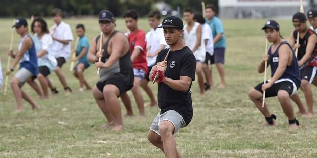 Фехтование по-маорийски: боевые вёсла свирепых каннибалов
