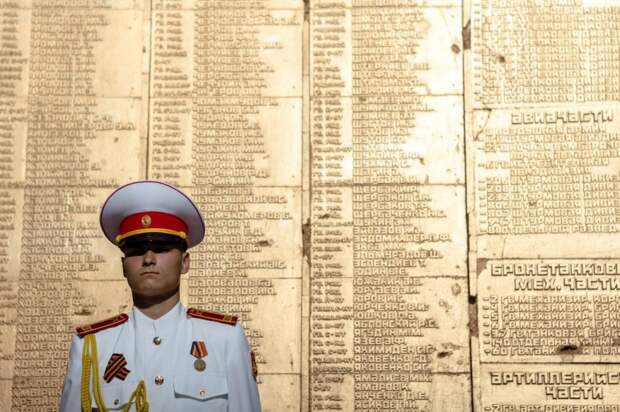 Празднования освобождения Донбасса на Саур-Могиле