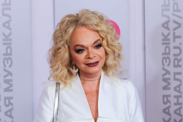 Люди в гневе: Долина развлекается в Абу-Даби, пока Лурье ждет ключи от квартиры