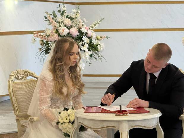 В Тульской области в преддверии Дня студента за два дня брак зарегистрировали сразу 22 пары