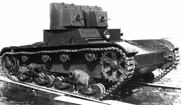 На фото – Т-26 ранних серий (то ли 1931, то ли 1932 год) военная техника, военное, история, много букв, танки, танки СССР, техника, факты