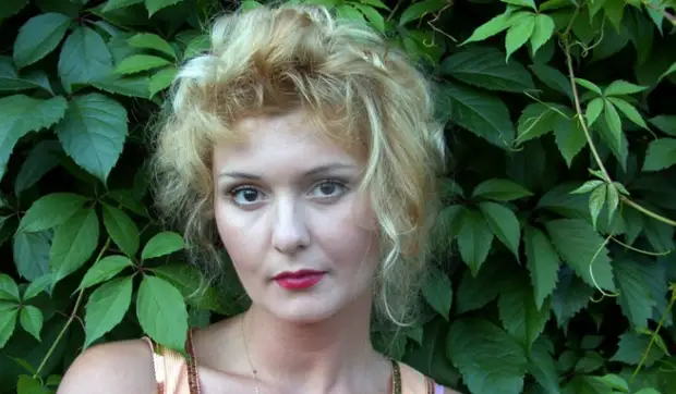 Актриса александра скачкова биография и личная жизнь Известную актрису избил сводный брат - Шоу-бизнес - Медиаплатформа МирТесен