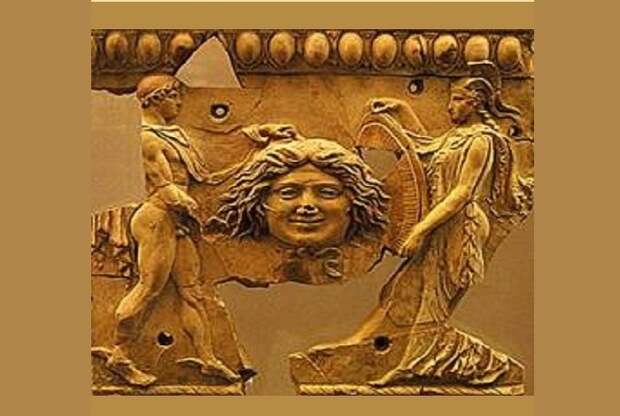 Персей передает Афине голову горгоны Медузы. Золотая рельефная пластина. искусство, мифы, современность