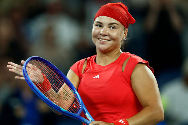 Теннисистка Шнайдер отказалась отвечать на критику украинки Олейниковой