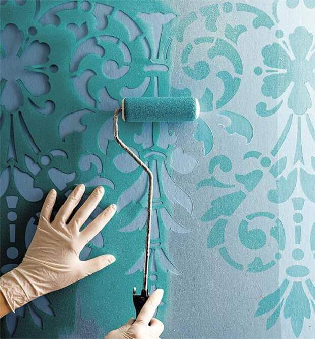 Использование трафаретов при покраске стен