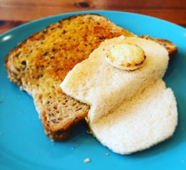 Два кусочка хлеба (2slicesoftoast)