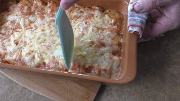 Ленивые пельмени в томатном соусе Пельмени, Рецепт, Еда, Вкусно, Готовка, Другая кухня, Видео рецепт, Тесто для пельменей, Видео, Длиннопост
