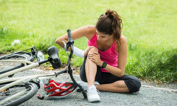 В СПбГПМУ помогли упавшей с велосипеда девочке и предупредили о частой ошибке бабушек