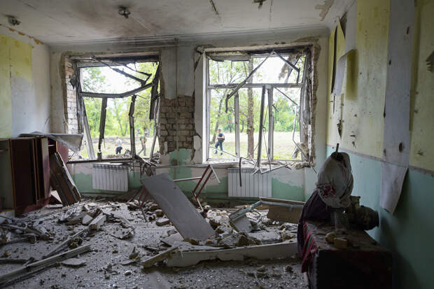 ВСУ обстреляли школу в селе Великая Знаменка, ранены 10 человек