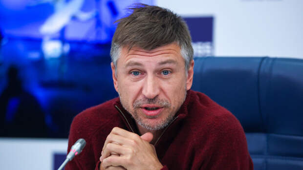 Ягудин назвал перебором костюм Лутфуллина с иконой в финале Гран-при России