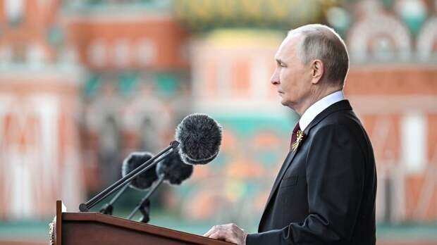 «Подтвердили готовность их принять»: в Кремле заявили о намерении зарубежных лидеров прибыть в Москву на 9 Мая