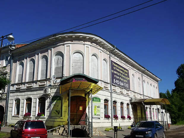 Банк Рябушинских, позже - музыкальная школа Банк Рябушинских, позже - музыкальная школа