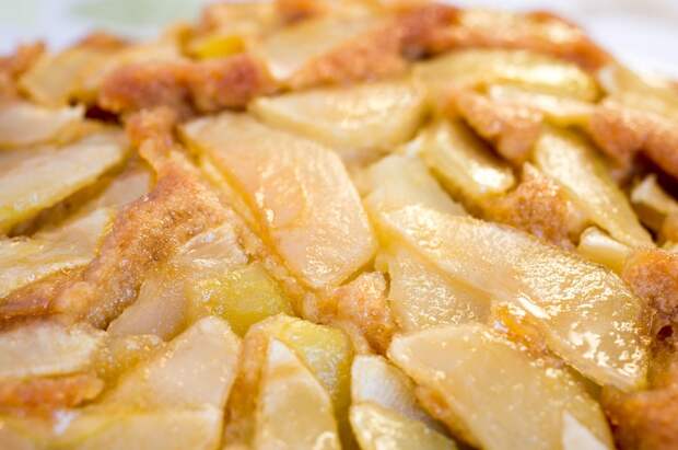 Рецепт яблочного пирога на кефире.