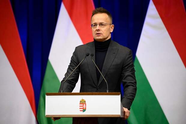 Сийярто: Венгрия не даст принять решений по Украине, пока не заработает «Дружба»