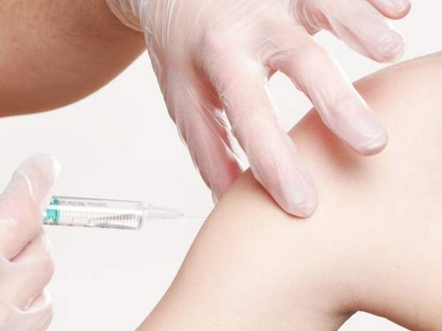 В России начали исследовать одновременную вакцинацию от гриппа и COVID
