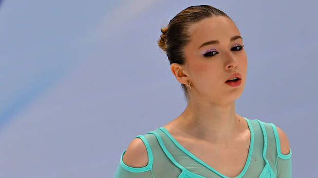 Валиева прыгнула четверной тулуп перед матчем КХЛ в Шанхае