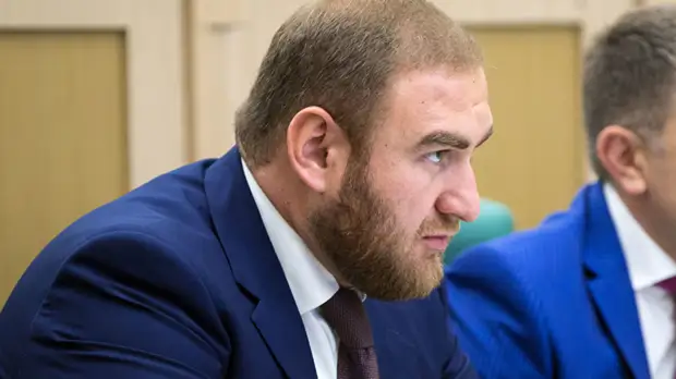 СК подтвердил задержание сенатора Арашукова