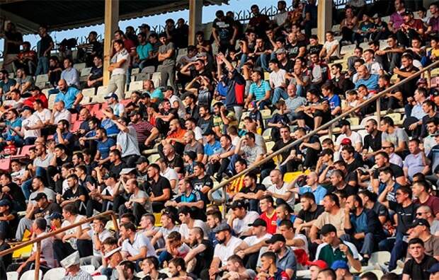 На матче "Алания" - "Легион Динамо" присутствовало 15 тыс. человек