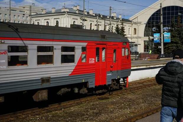 В Петербурге могут построить железнодорожное кольцо для электричек