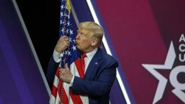 Трамп возвращается в мир соцсетей