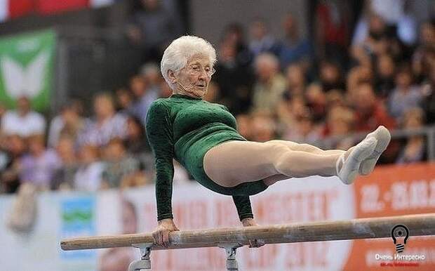 91-летняя гимнастка, заслуживающая уважения (1 видео)