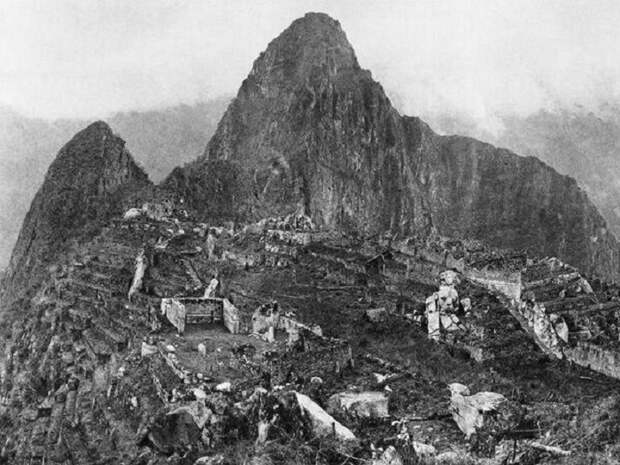 Первое фото после открытия Мачу-Пикчу в 1912 году. 
